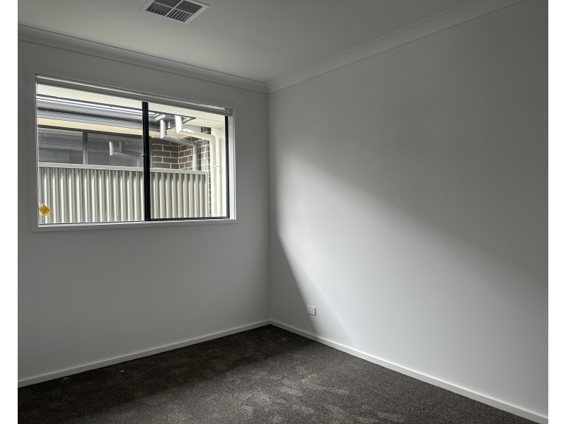 4 Raylene Court, Blakeview SA 5114