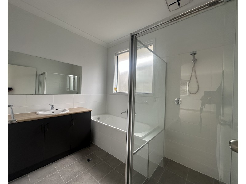 4 Raylene Court, Blakeview SA 5114