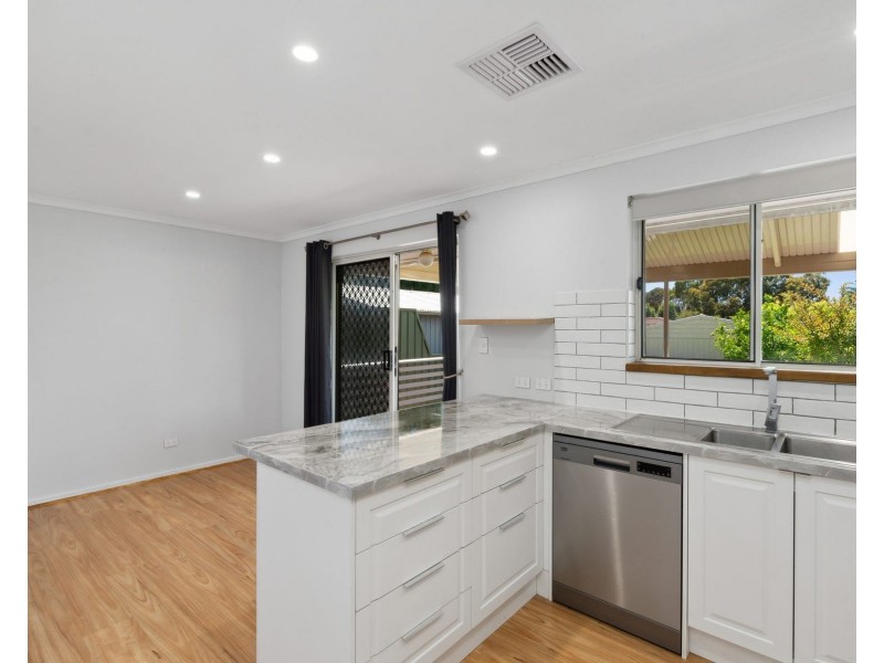 25 Lorikeet Avenue, Modbury Heights SA 5092
