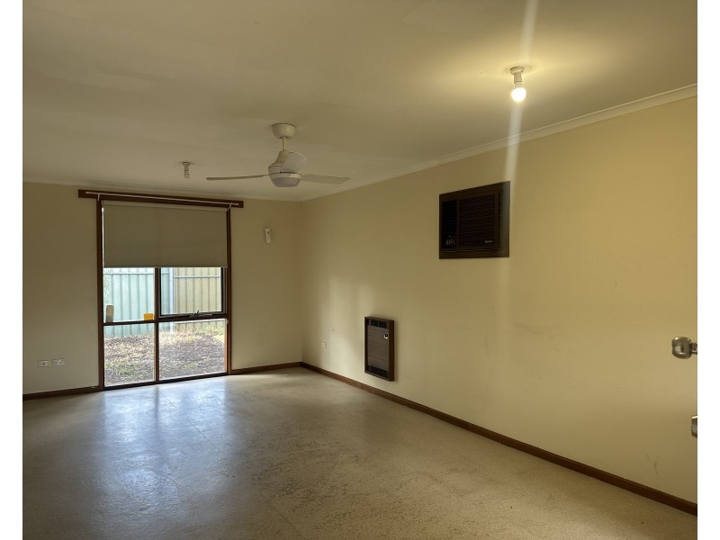 22 Kennion Crescent, Para Hills West SA 5096