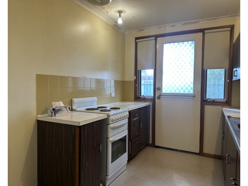 22 Kennion Crescent, Para Hills West SA 5096