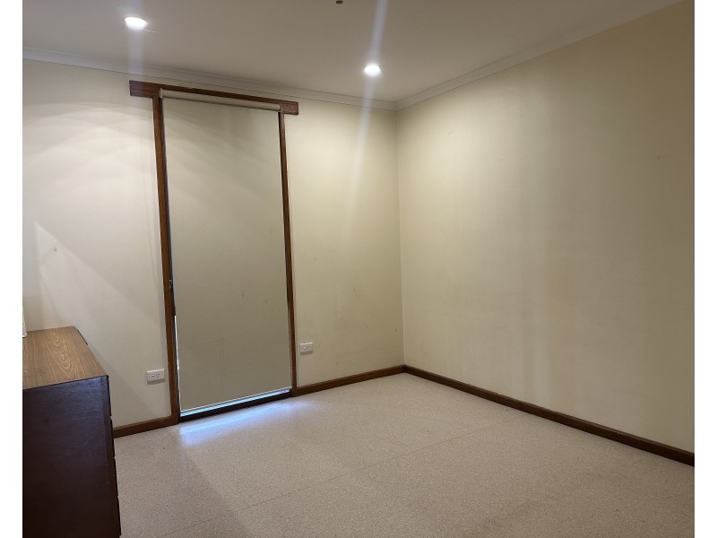 22 Kennion Crescent, Para Hills West SA 5096