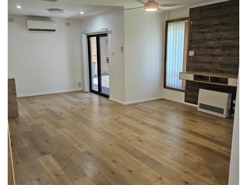 12 Perth Avenue, Valley View SA 5093