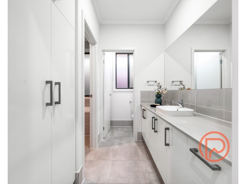 12 Newbury Street, Mount Barker SA 5251