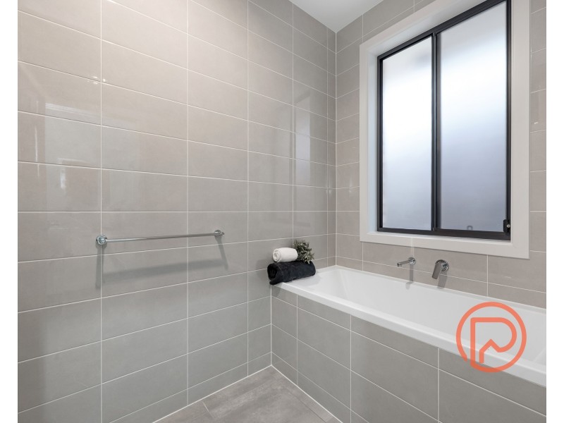 12 Newbury Street, Mount Barker SA 5251