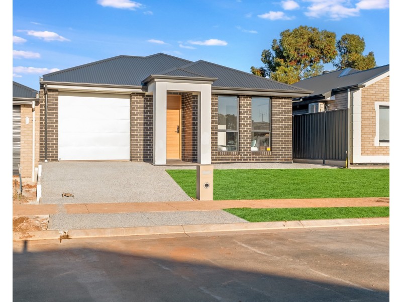 5 Raylene Court, Blakeview SA 5114