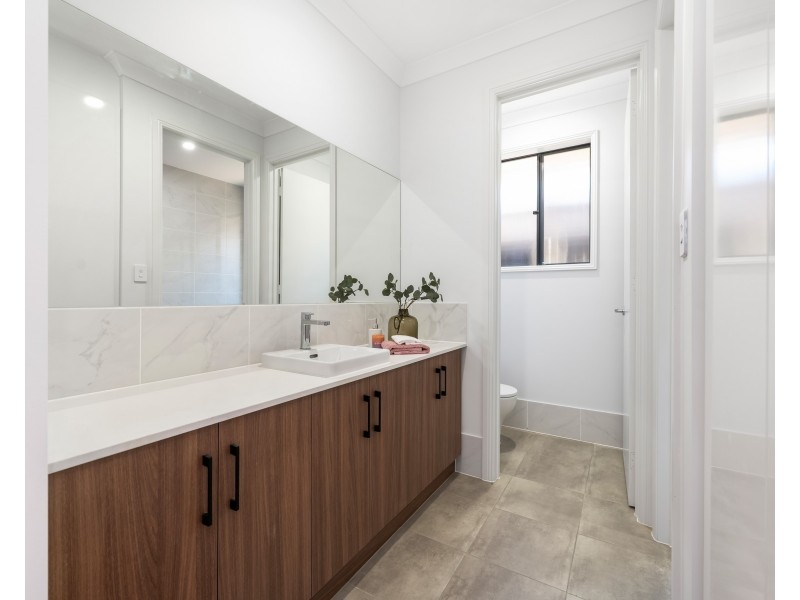 5 Raylene Court, Blakeview SA 5114