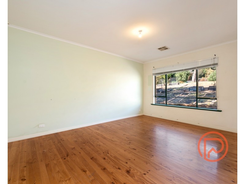 7 Linton Road, Para Hills SA 5096