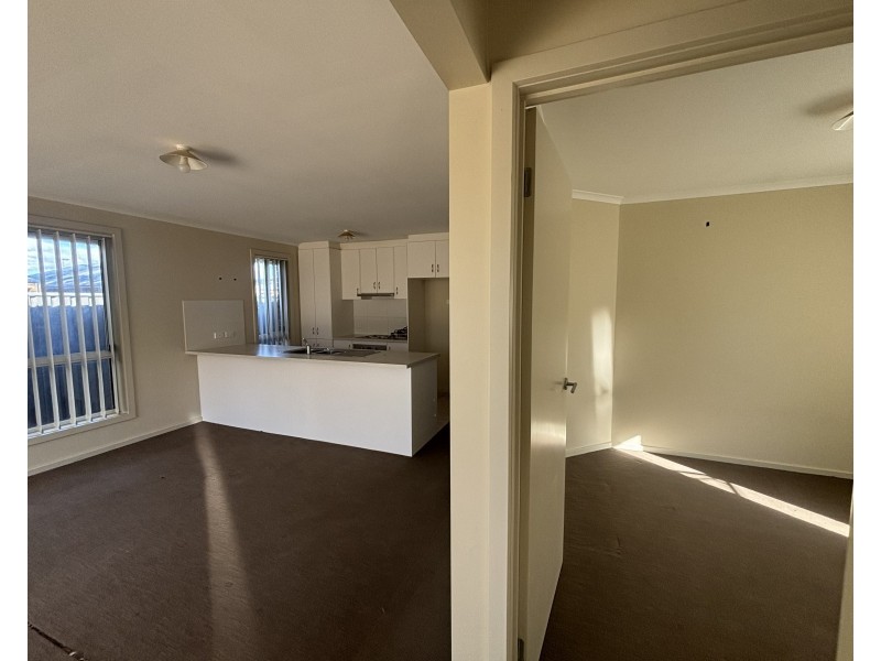 6 Foster Road, Andrews Farm SA 5114