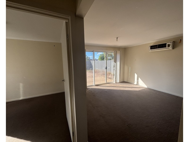 6 Foster Road, Andrews Farm SA 5114