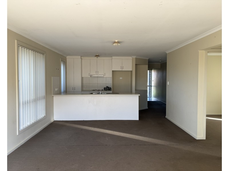 6 Foster Road, Andrews Farm SA 5114