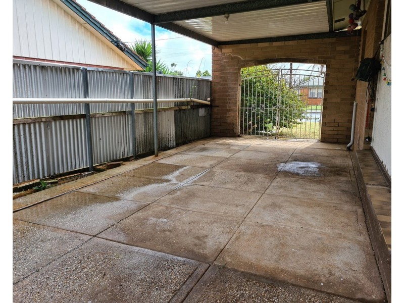 16 Seaborough Road, Elizabeth Park SA 5113