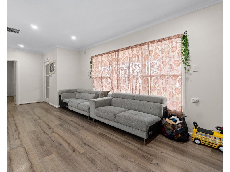 22 Wright Avenue, Northfield SA 5085