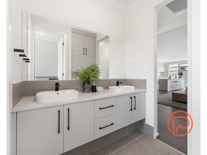 32 Basedow Drive, Roseworthy SA 5371