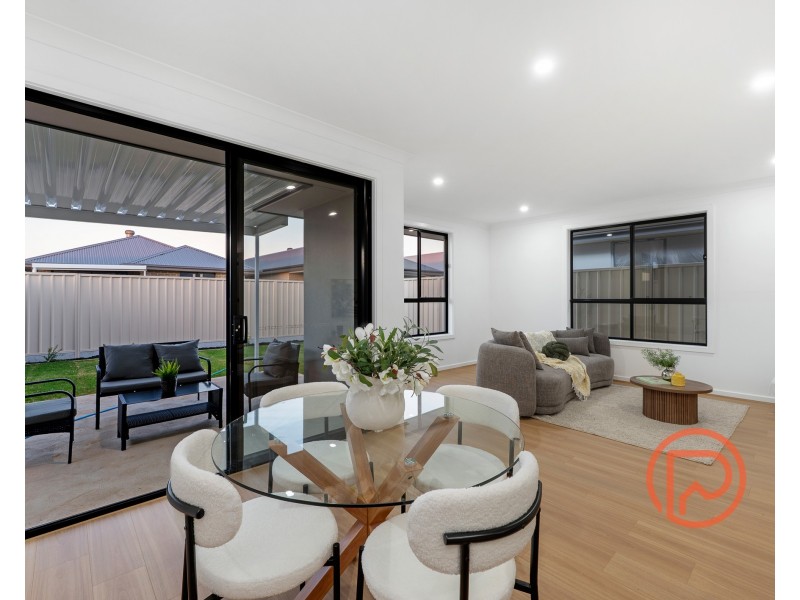 14 Young Court, Munno Para West SA 5115