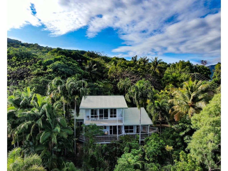 2 Flinders Street, Cooktown QLD 4895