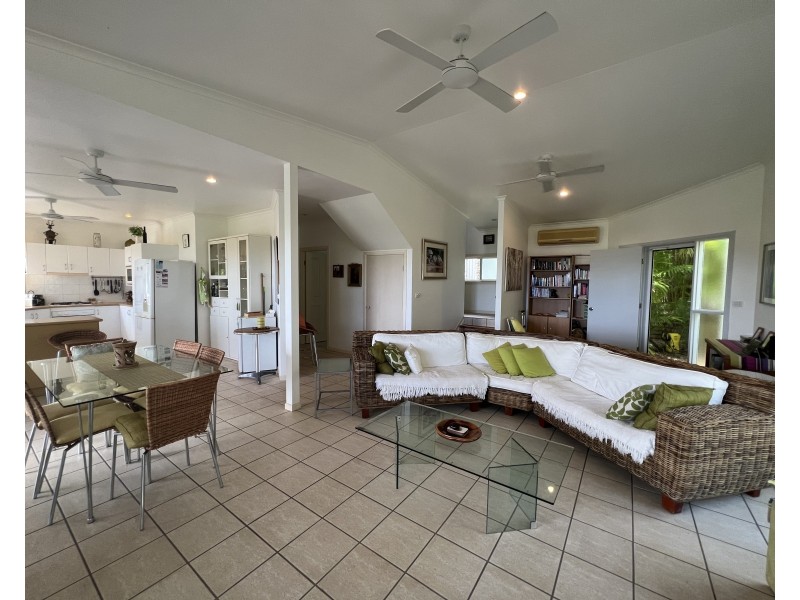 2 Flinders Street, Cooktown QLD 4895