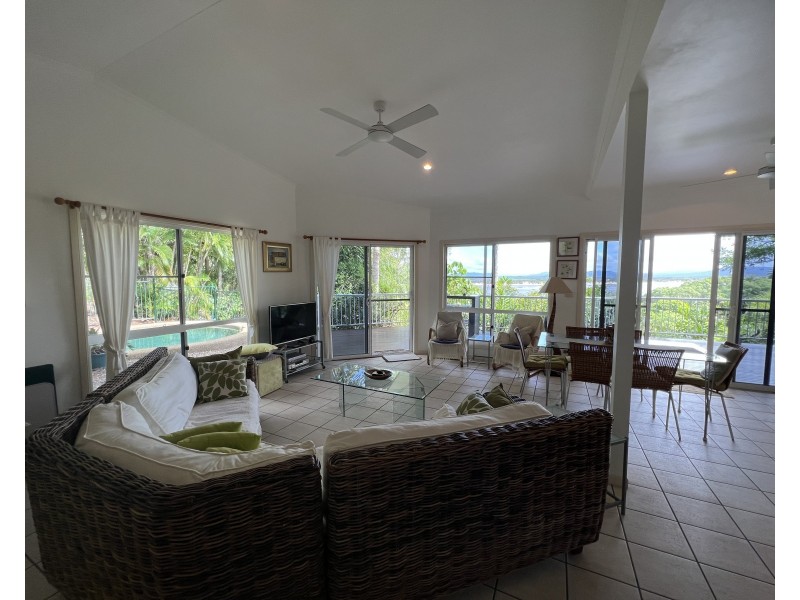 2 Flinders Street, Cooktown QLD 4895