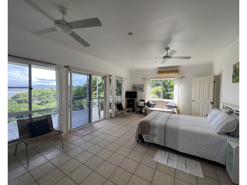 2 Flinders Street, Cooktown QLD 4895