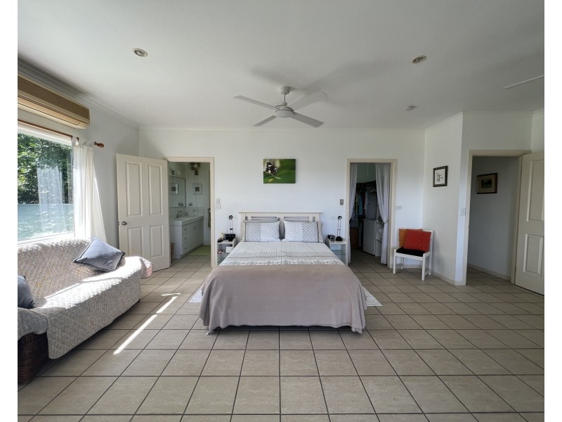 2 Flinders Street, Cooktown QLD 4895