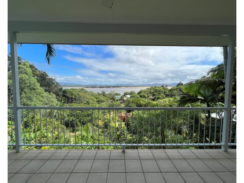 2 Flinders Street, Cooktown QLD 4895
