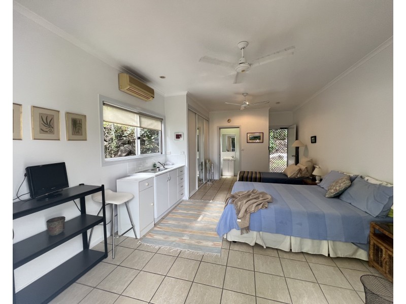 2 Flinders Street, Cooktown QLD 4895