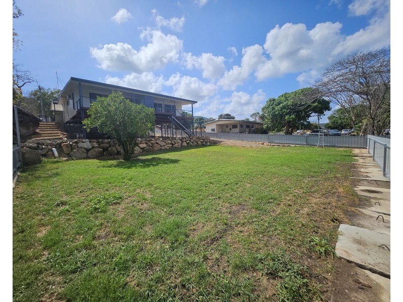 55 Helen Street, Cooktown QLD 4895