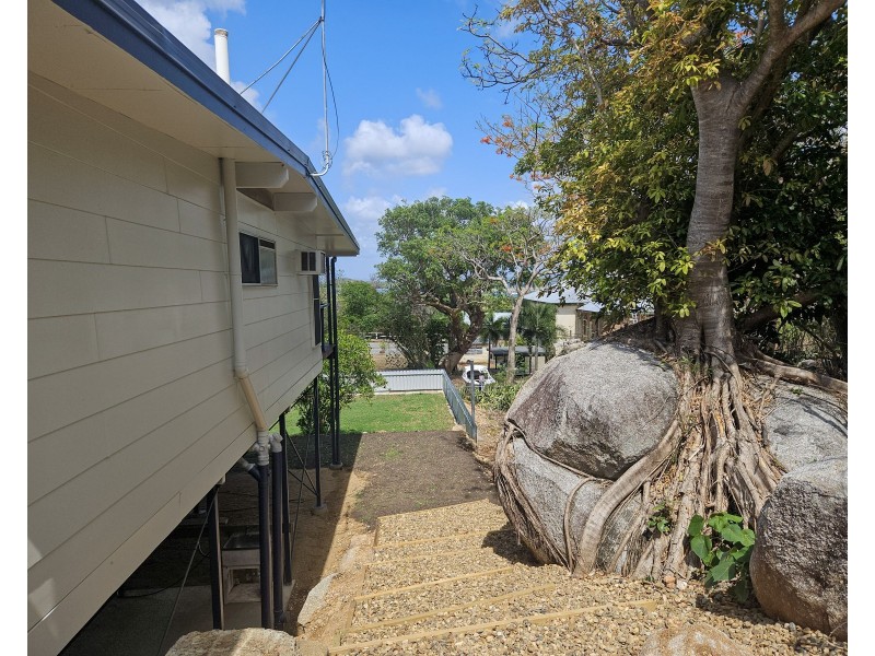55 Helen Street, Cooktown QLD 4895