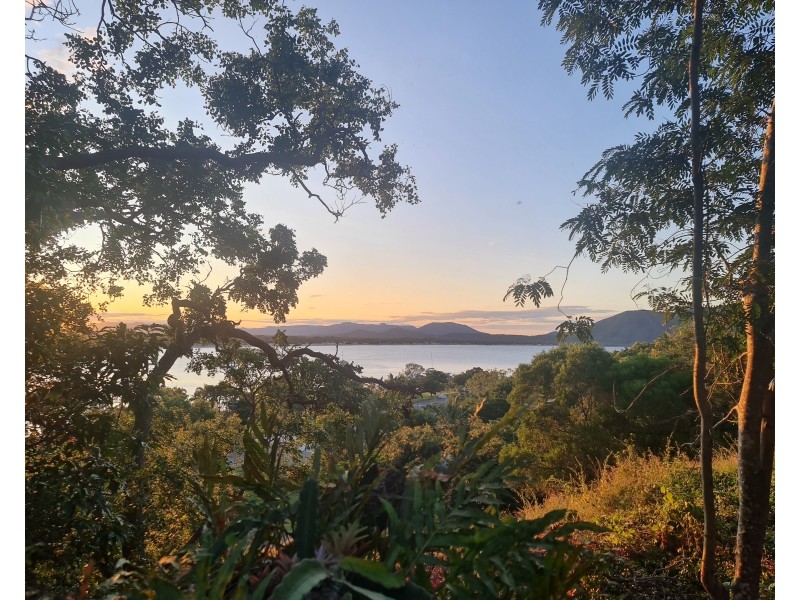 77 Helen Street, Cooktown QLD 4895