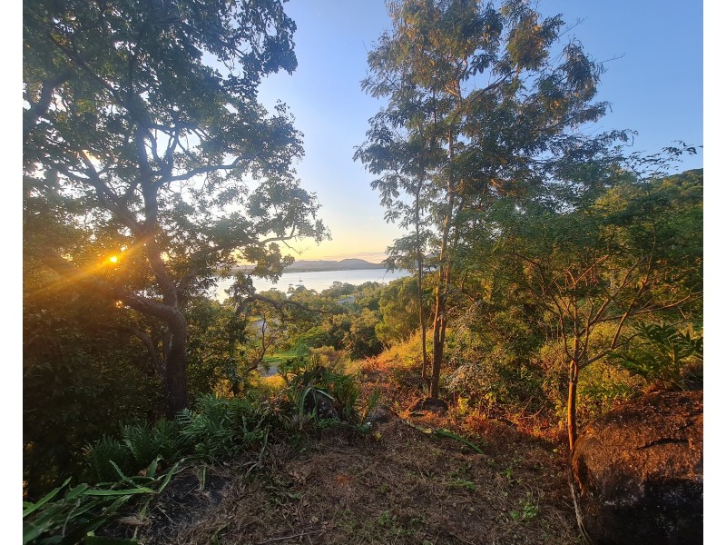 77 Helen Street, Cooktown QLD 4895