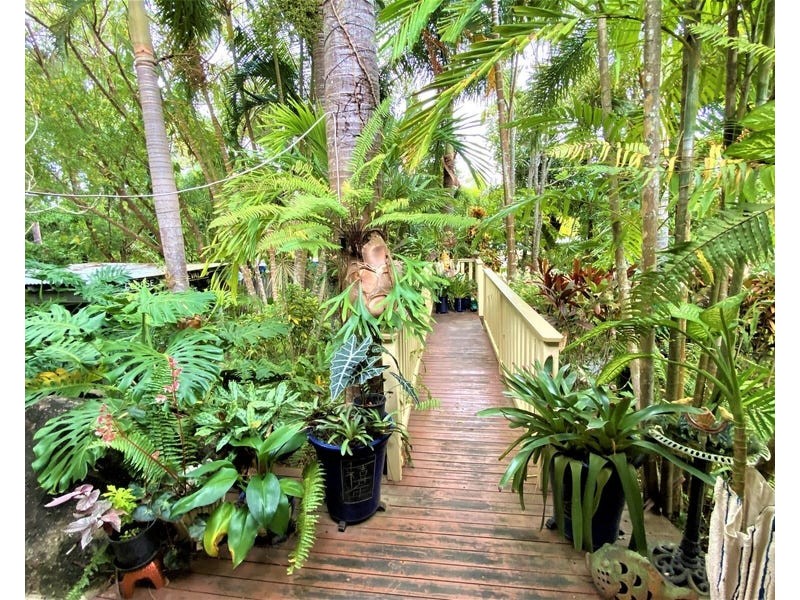 18 Hope Street, Cooktown QLD 4895