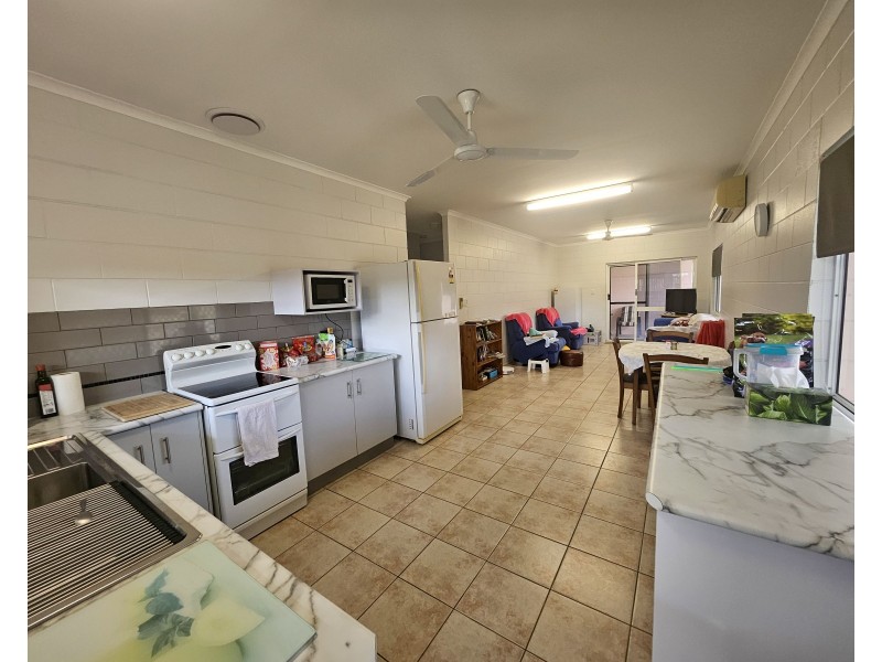 7 Hogg Street, Cooktown QLD 4895