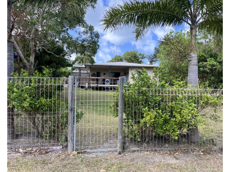 15 Ida Street, Cooktown QLD 4895