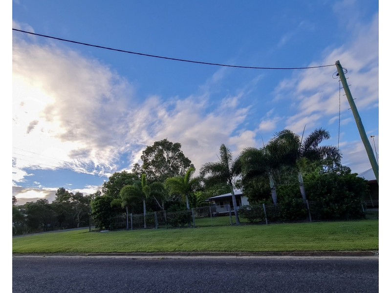 15 Ida Street, Cooktown QLD 4895