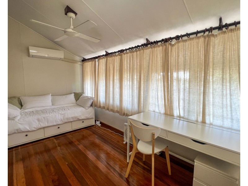 94 Hope Street, Cooktown QLD 4895