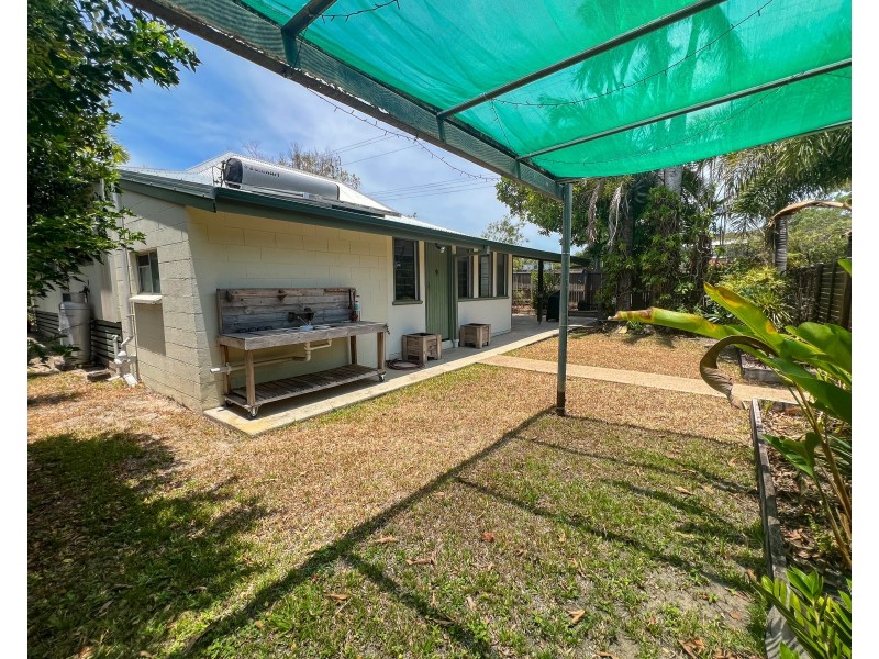 94 Hope Street, Cooktown QLD 4895