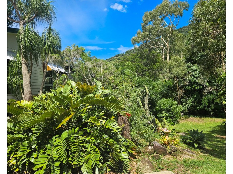 6 Milman Street, Cooktown QLD 4895