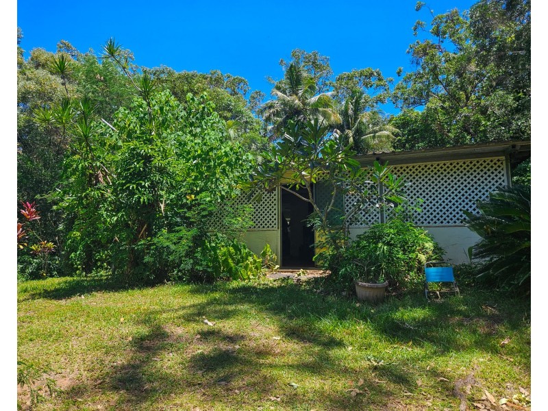 6 Byers Creek Road, Rossville QLD 4895