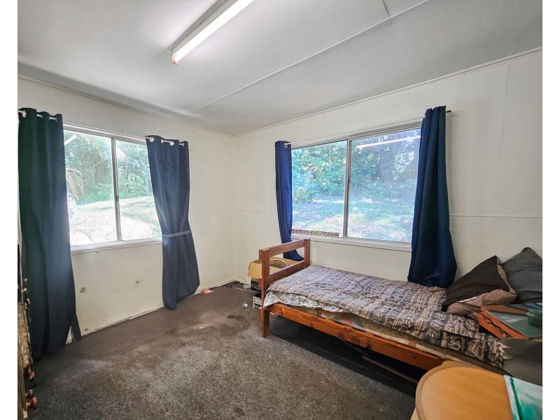 6 Byers Creek Road, Rossville QLD 4895
