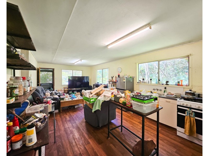 6 Byers Creek Road, Rossville QLD 4895