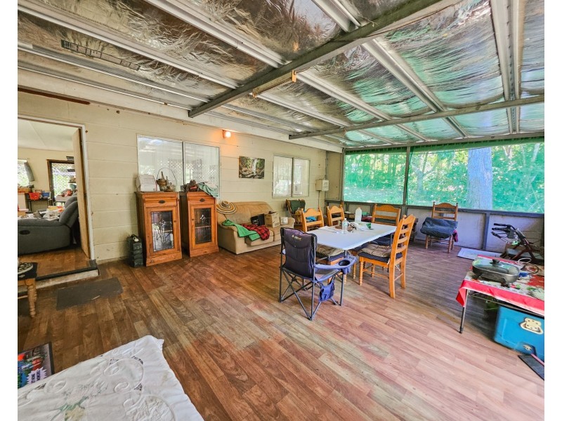 6 Byers Creek Road, Rossville QLD 4895