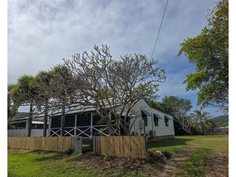 82 Hope Street, Cooktown QLD 4895