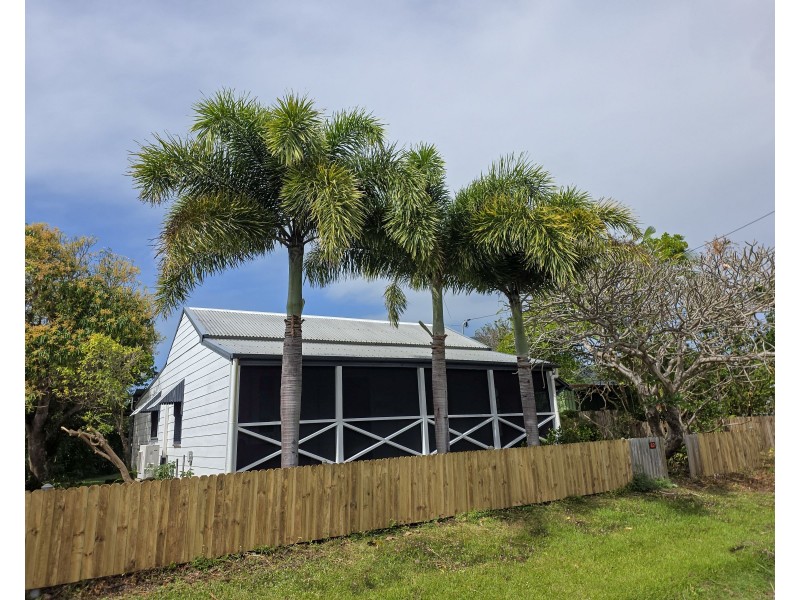 82 Hope Street, Cooktown QLD 4895