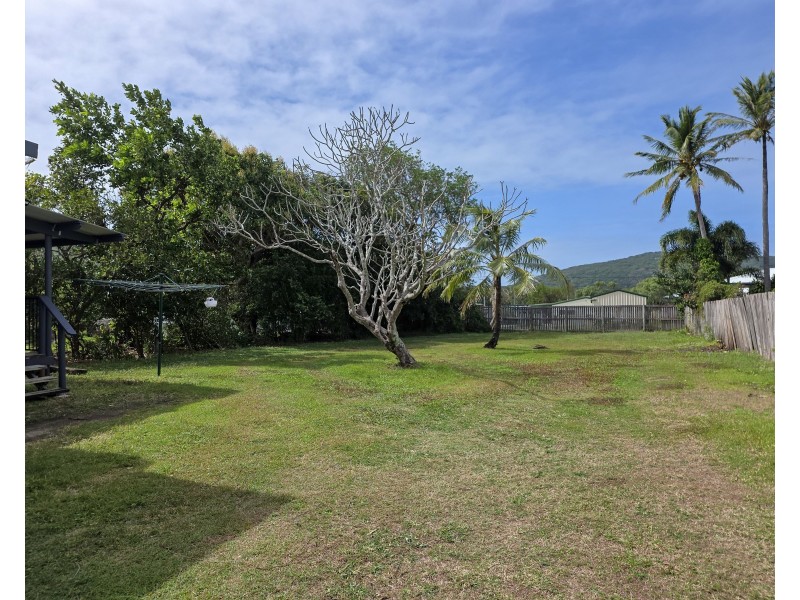82 Hope Street, Cooktown QLD 4895