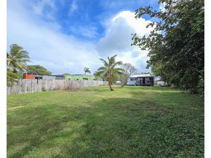 82 Hope Street, Cooktown QLD 4895
