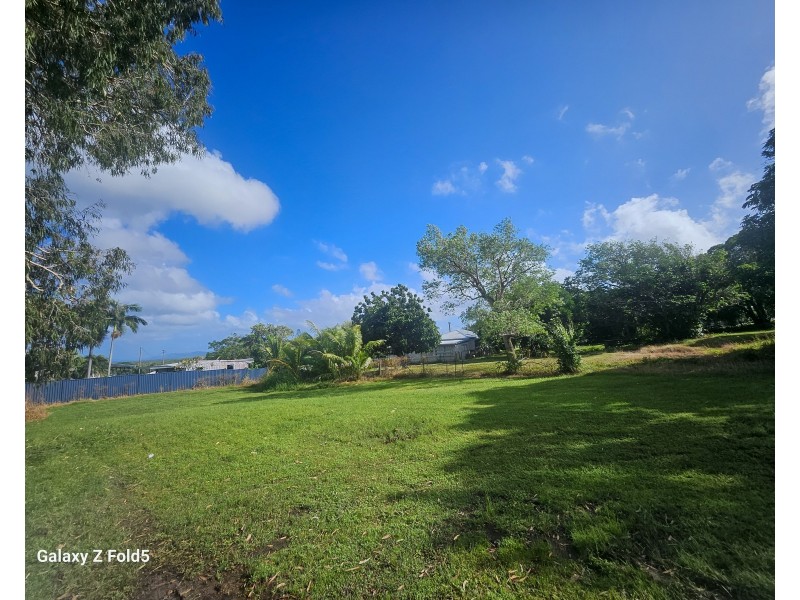 12 Hogg Street, Cooktown QLD 4895