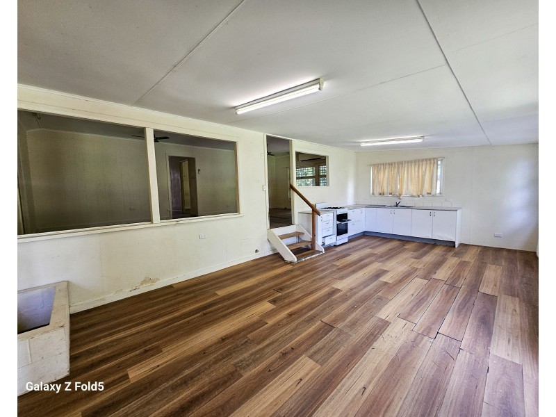12 Hogg Street, Cooktown QLD 4895