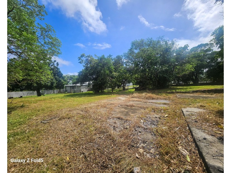 12 Hogg Street, Cooktown QLD 4895