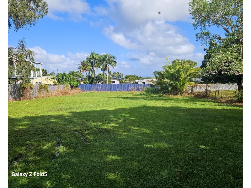 12 Hogg Street, Cooktown QLD 4895