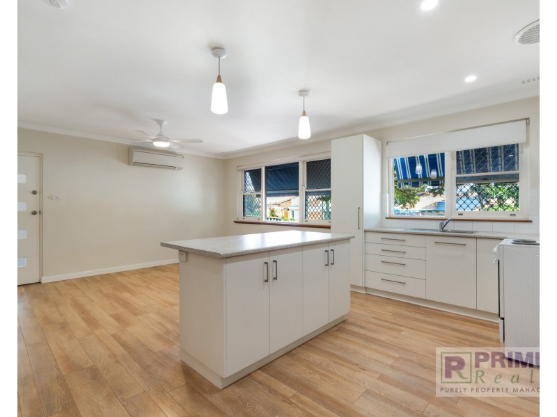16A Cale Street, Como WA 6152